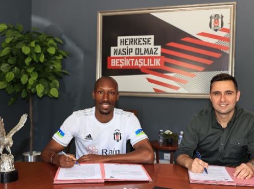 Sarah Hutchinson husband Atiba Hutchinson considers Besiktas his home.